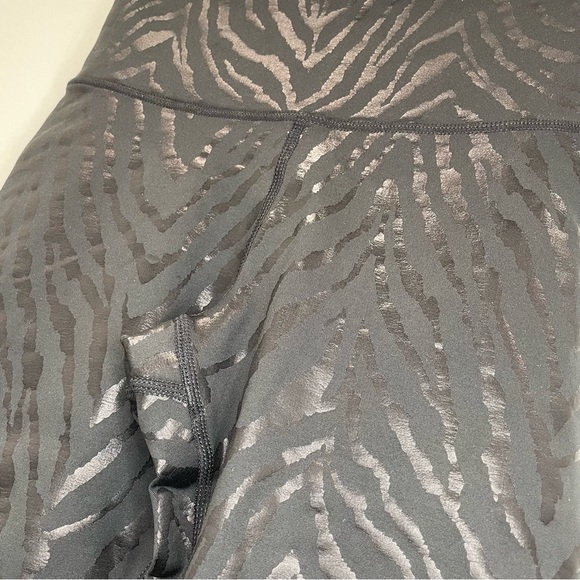 NWT Terez TLC Leggings in Zebra Foil - Picture 8 of 12